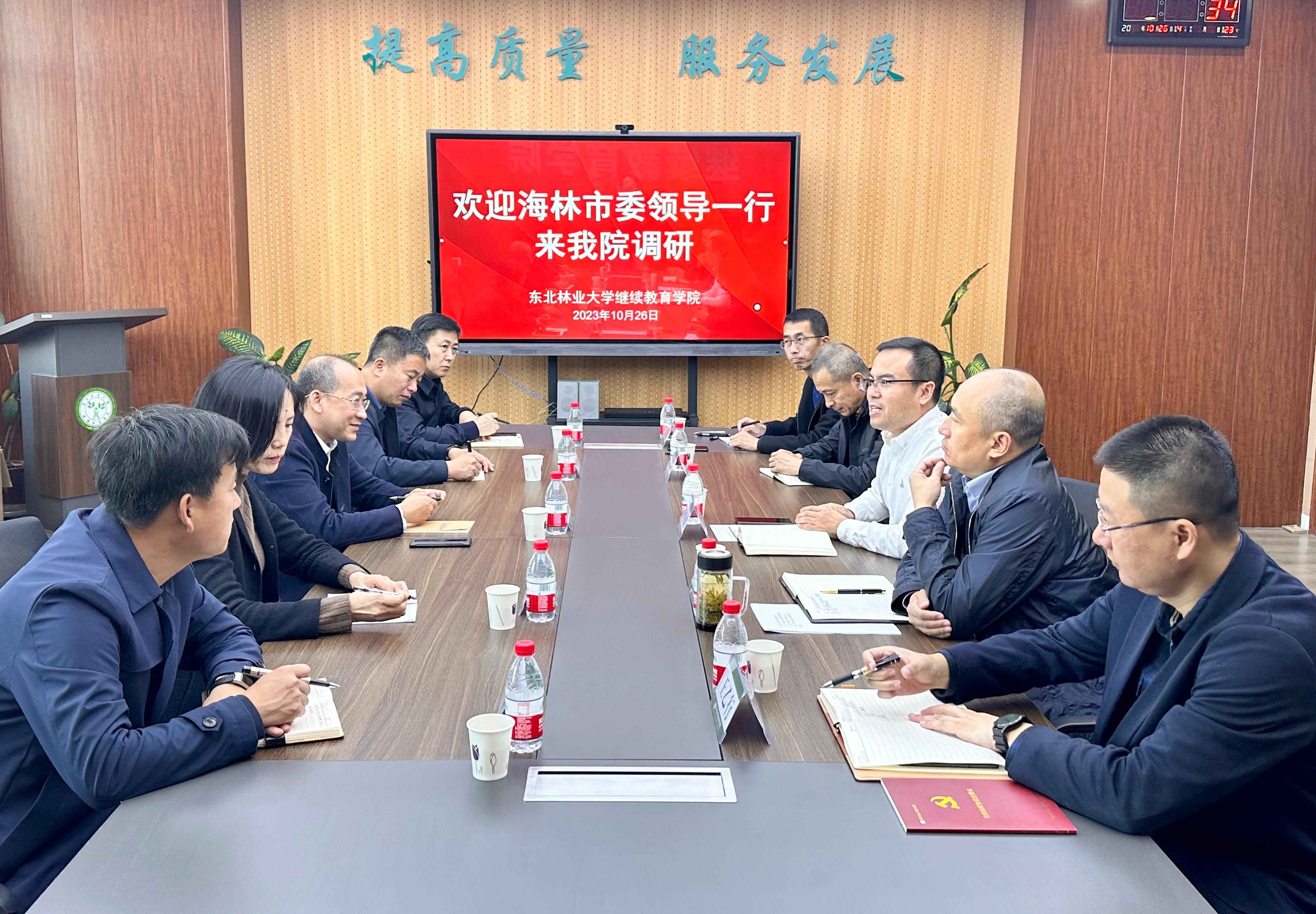 海林市委领导一行来杏彩（中国）调研交流